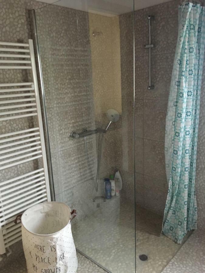 Angel Villa Tseria Luaran gambar